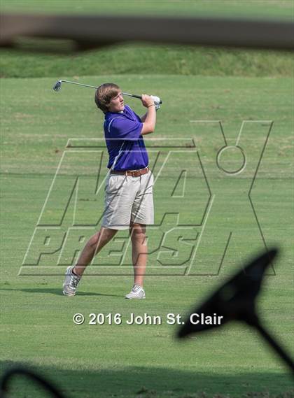 Thumbnail 3 in TSSAA 8AAA District Tournament photogallery.