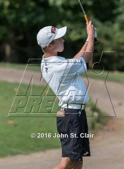 Thumbnail 2 in TSSAA 8AAA District Tournament photogallery.