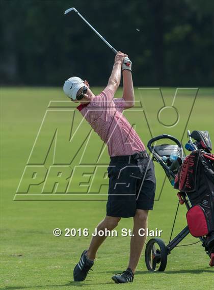 Thumbnail 2 in TSSAA 8AAA District Tournament photogallery.