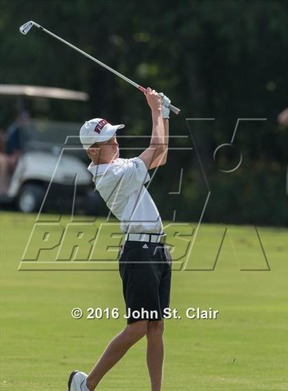 Thumbnail 1 in TSSAA 8AAA District Tournament photogallery.
