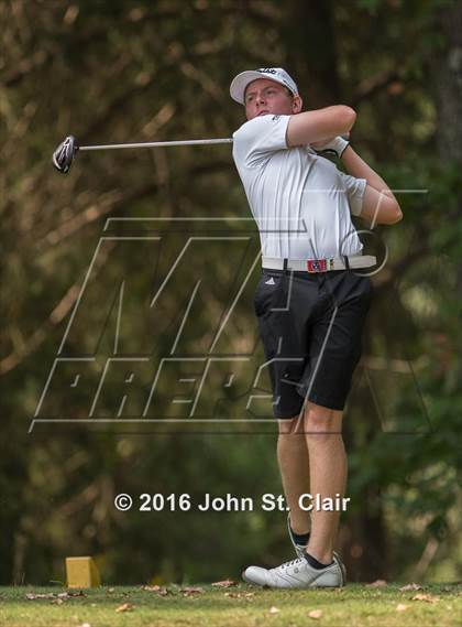 Thumbnail 2 in TSSAA 8AAA District Tournament photogallery.
