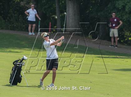 Thumbnail 3 in TSSAA 8AAA District Tournament photogallery.