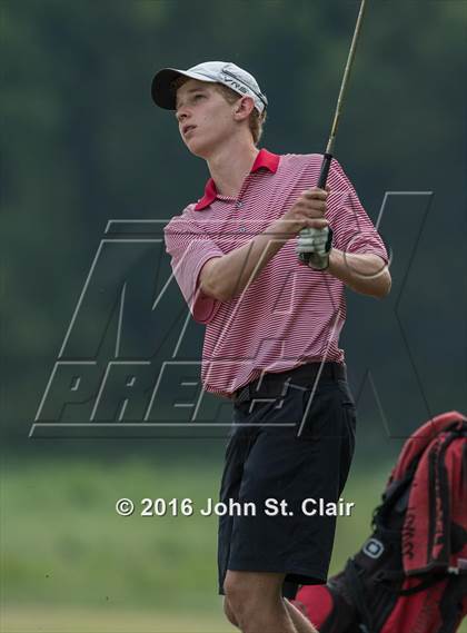 Thumbnail 3 in TSSAA 8AAA District Tournament photogallery.