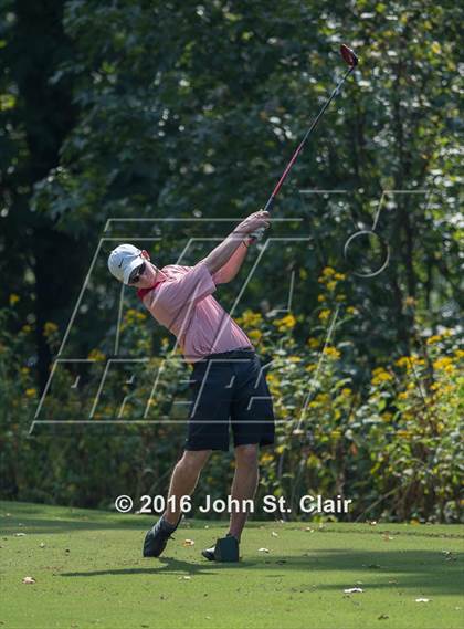 Thumbnail 2 in TSSAA 8AAA District Tournament photogallery.