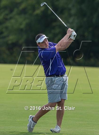 Thumbnail 3 in TSSAA 8AAA District Tournament photogallery.