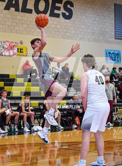 Thumbnail 3 in Giddings vs Fayetteville photogallery.