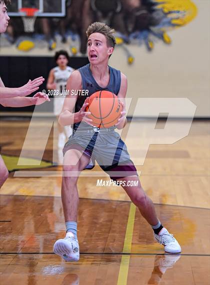 Thumbnail 3 in Giddings vs Fayetteville photogallery.