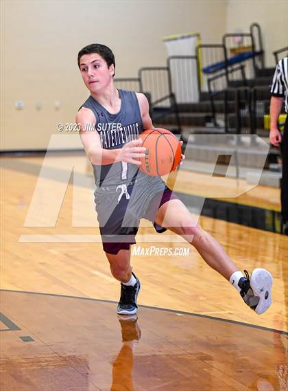 Thumbnail 2 in Giddings vs Fayetteville photogallery.