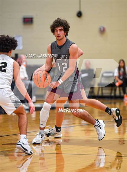 Thumbnail 1 in Giddings vs Fayetteville photogallery.