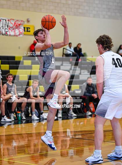Thumbnail 2 in Giddings vs Fayetteville photogallery.
