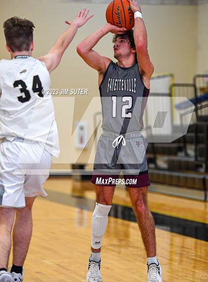 Thumbnail 1 in Giddings vs Fayetteville photogallery.