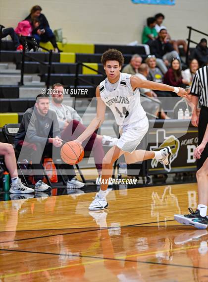 Thumbnail 1 in Giddings vs Fayetteville photogallery.