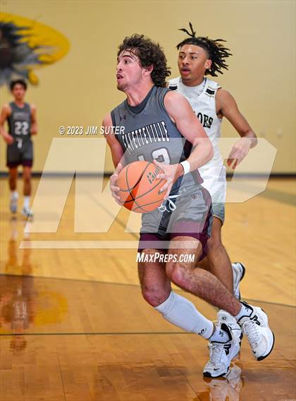 Thumbnail 3 in Giddings vs Fayetteville photogallery.