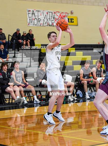 Thumbnail 1 in Giddings vs Fayetteville photogallery.