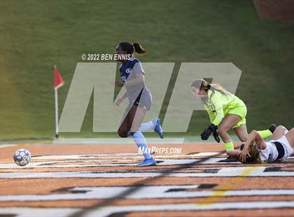 Thumbnail 2 in Lovett vs Pace Academy (GHSA 2A Championship) photogallery.
