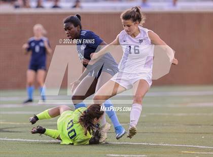 Thumbnail 2 in Lovett vs Pace Academy (GHSA 2A Championship) photogallery.