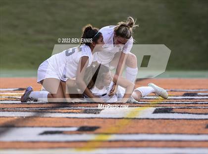 Thumbnail 3 in Lovett vs Pace Academy (GHSA 2A Championship) photogallery.