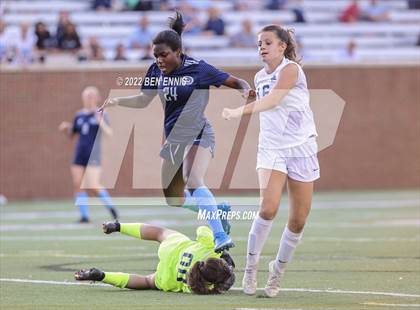 Thumbnail 1 in Lovett vs Pace Academy (GHSA 2A Championship) photogallery.
