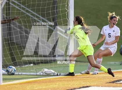 Thumbnail 2 in Lovett vs Pace Academy (GHSA 2A Championship) photogallery.