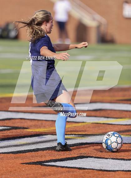 Thumbnail 3 in Lovett vs Pace Academy (GHSA 2A Championship) photogallery.
