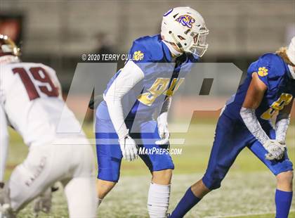 Thumbnail 3 in Maple Mountain vs. Orem (UHSAA 5A Semifinal) photogallery.
