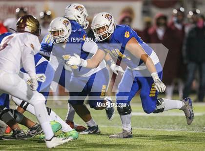 Thumbnail 1 in Maple Mountain vs. Orem (UHSAA 5A Semifinal) photogallery.