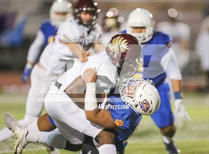 Thumbnail 3 in Maple Mountain vs. Orem (UHSAA 5A Semifinal) photogallery.
