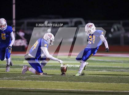 Thumbnail 3 in Maple Mountain vs. Orem (UHSAA 5A Semifinal) photogallery.
