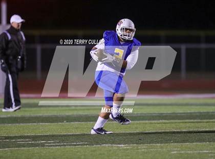 Thumbnail 2 in Maple Mountain vs. Orem (UHSAA 5A Semifinal) photogallery.