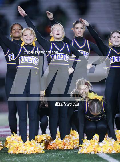 Thumbnail 2 in Maple Mountain vs. Orem (UHSAA 5A Semifinal) photogallery.