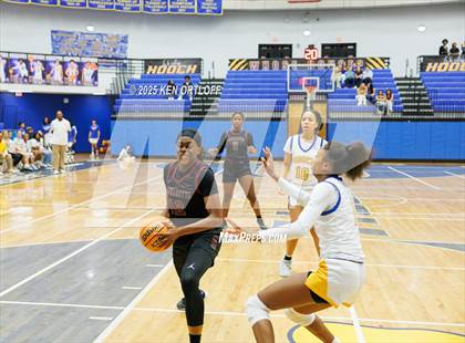 Thumbnail 1 in Alpharetta @ Chattahoochee photogallery.