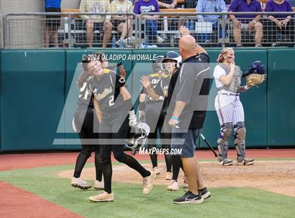 Thumbnail 2 in Crawford @ Shiner (UIL 2A Softball Semifinal) photogallery.