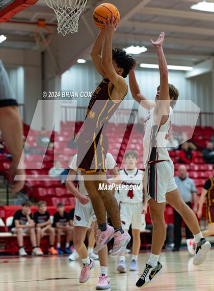 Thumbnail 3 in Lake Hamilton vs Chadwick (Billy Ply Classic) photogallery.