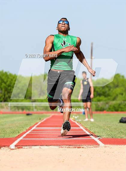 Thumbnail 1 in UIL 3A Area (Jumping Events) photogallery.