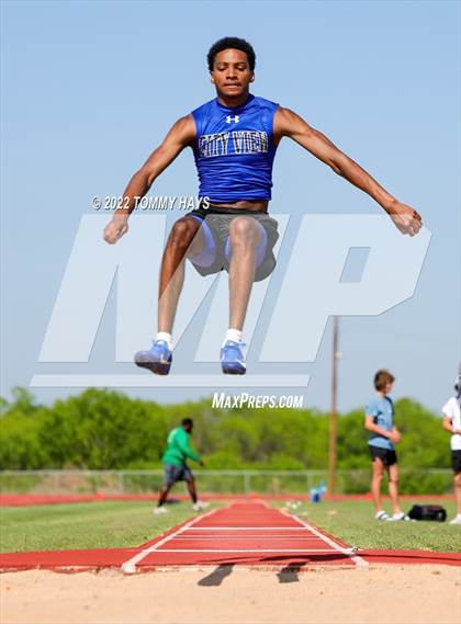 Thumbnail 3 in UIL 3A Area (Jumping Events) photogallery.