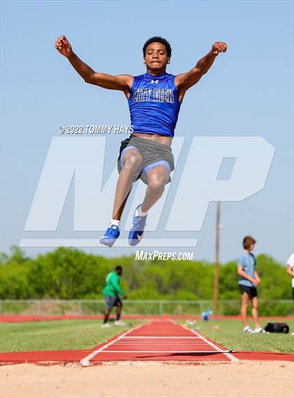 Thumbnail 2 in UIL 3A Area (Jumping Events) photogallery.