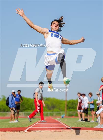 Thumbnail 1 in UIL 3A Area (Jumping Events) photogallery.