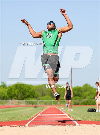Thumbnail 3 in UIL 3A Area (Jumping Events) photogallery.