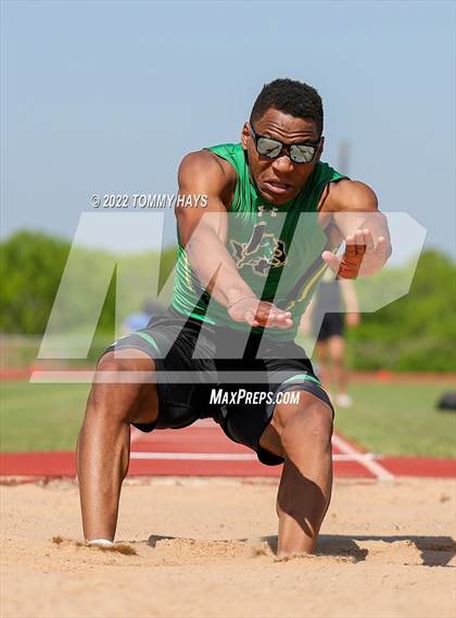 Thumbnail 2 in UIL 3A Area (Jumping Events) photogallery.