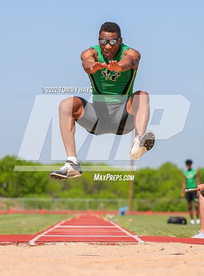 Thumbnail 1 in UIL 3A Area (Jumping Events) photogallery.