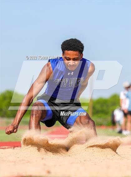 Thumbnail 2 in UIL 3A Area (Jumping Events) photogallery.