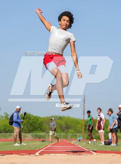 Thumbnail 2 in UIL 3A Area (Jumping Events) photogallery.