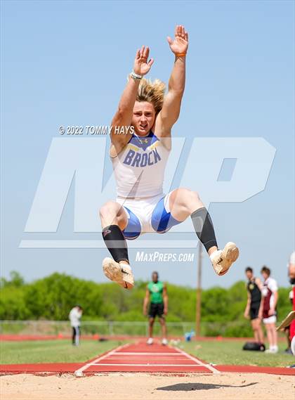 Thumbnail 3 in UIL 3A Area (Jumping Events) photogallery.