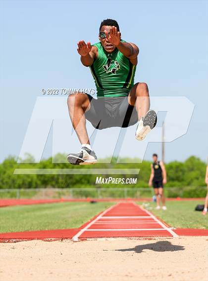 Thumbnail 3 in UIL 3A Area (Jumping Events) photogallery.