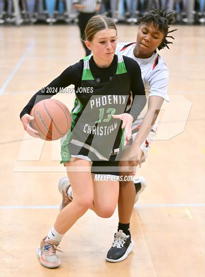 Thumbnail 1 in Glendale vs. Phoenix Christian (Lady Wolves Court Classic) photogallery.