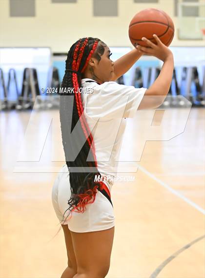 Thumbnail 1 in Glendale vs. Phoenix Christian (Lady Wolves Court Classic) photogallery.