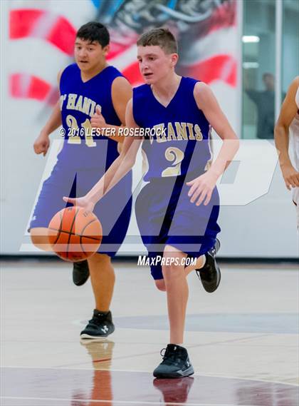 Thumbnail 1 in FR: D'Hanis vs Dilley Freshman photogallery.