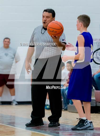 Thumbnail 2 in FR: D'Hanis vs Dilley Freshman photogallery.