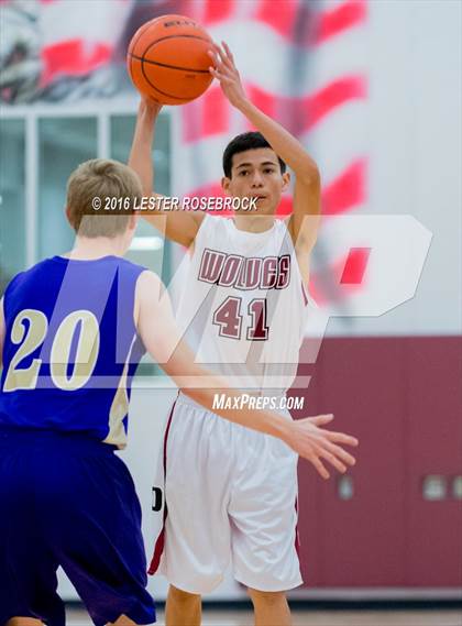 Thumbnail 1 in FR: D'Hanis vs Dilley Freshman photogallery.