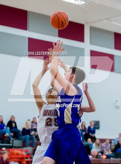 Thumbnail 1 in FR: D'Hanis vs Dilley Freshman photogallery.